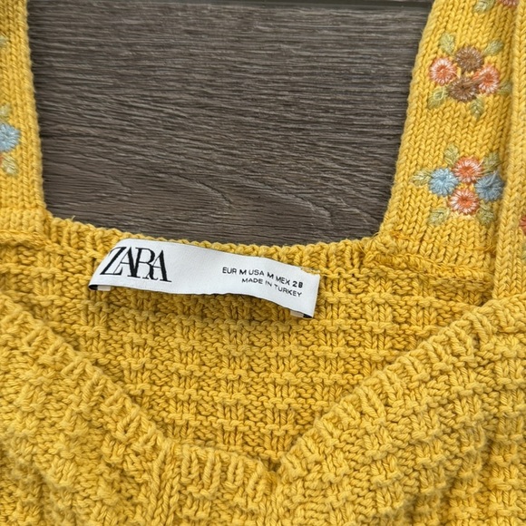 Zara Yellow Embroidered Floral V-Neck Sleeveless Knit Cropped Tank Top m - Picture 4 of 4